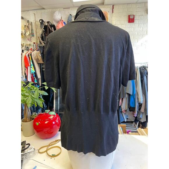 Black shirt - Picture 2 of 2